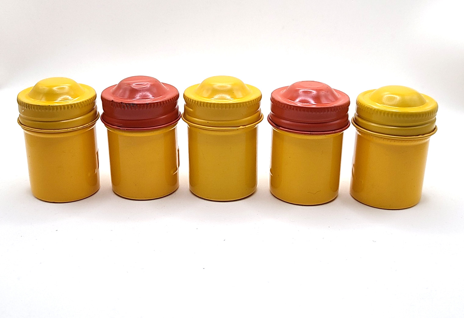 5 Kodak 35mm Metal Film Canisters YELLOW with LIDS – Preowned Vintage (w)