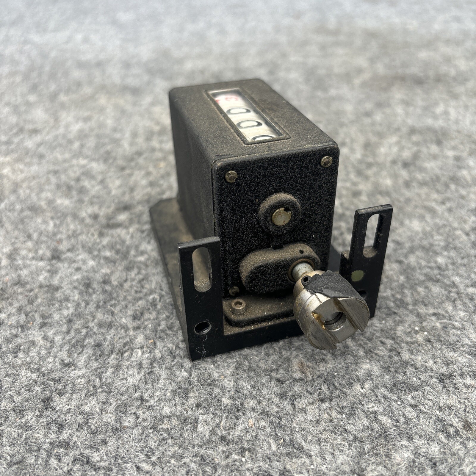 Veeder-Root CV-292-H6024 Vintage 4 digit Analog Counter Used