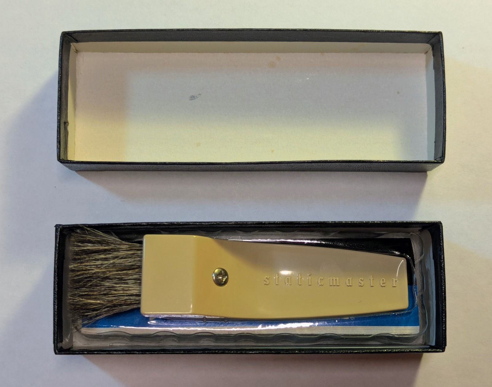 VINTAGE 1970’s Staticmaster 1C200 BRUSH CLEANS PHOTOGRAPHY FILM, LENSES, RECORDS