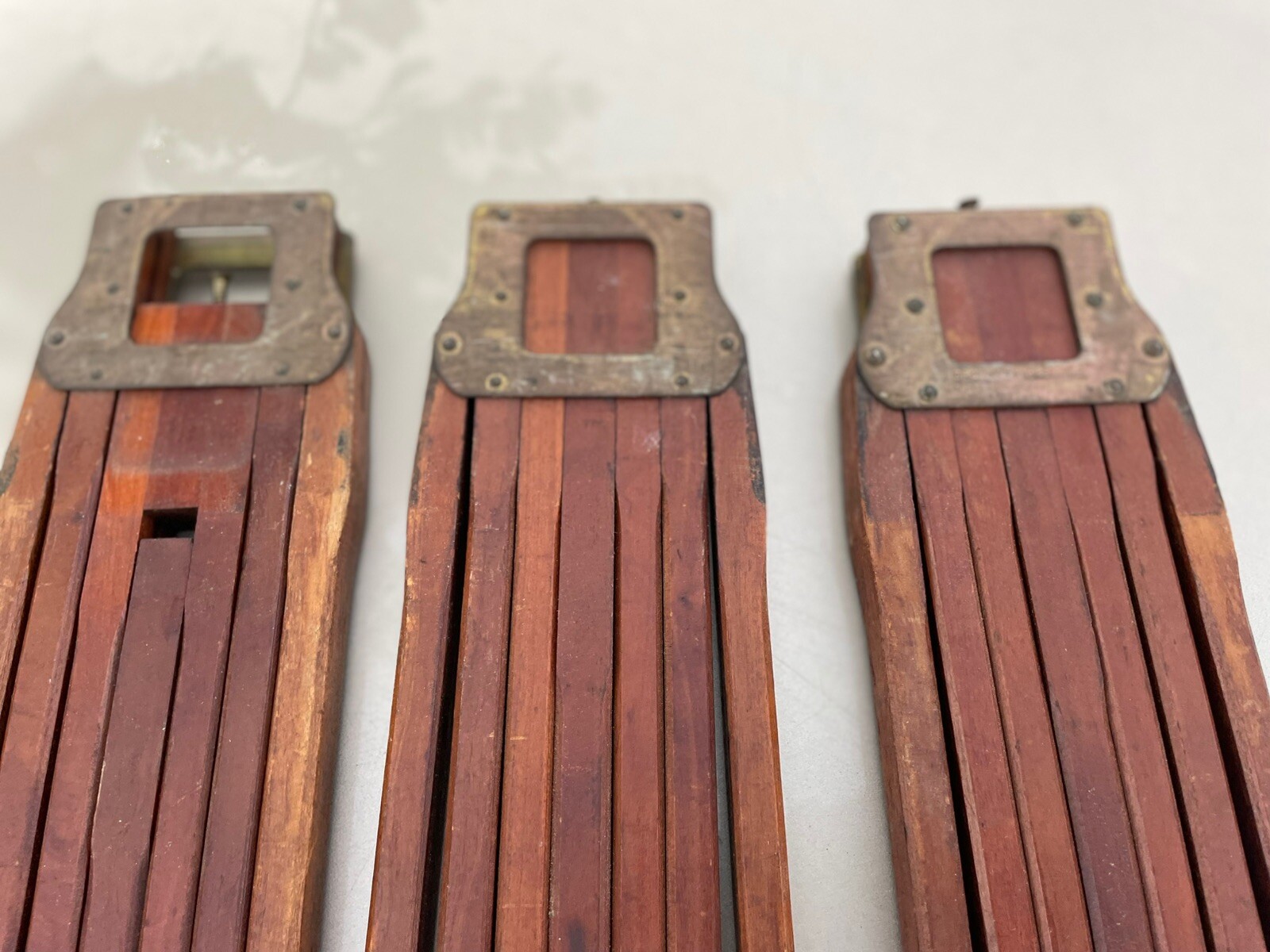 3 Eastman Kodak Folmer & Schwing crown tripod No 2