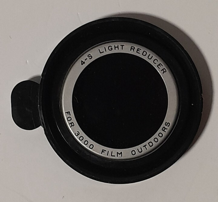4-S Light Reducer for 3000 Film Outdoors Lens Filter Accessory & Pouch