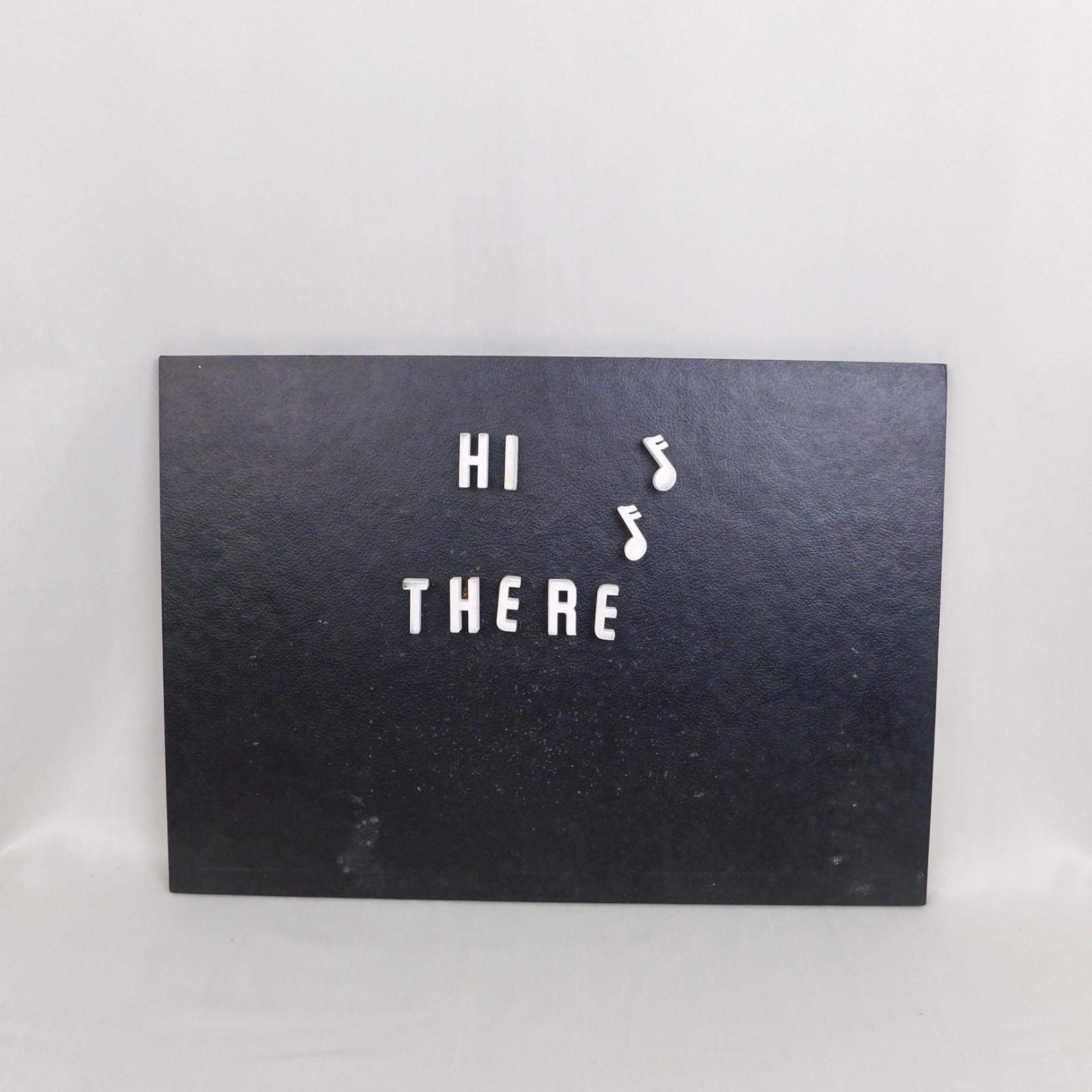 Mitten’s Movie Titlers PLT-2 Pin-Back Letters Numbers & Panel Background #C970