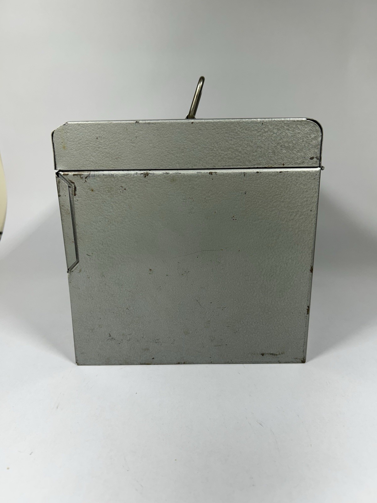 Vintage Reel to Reel Tape Metal Carrying Case with 17 Used Reels 40’s 50’s 60’s