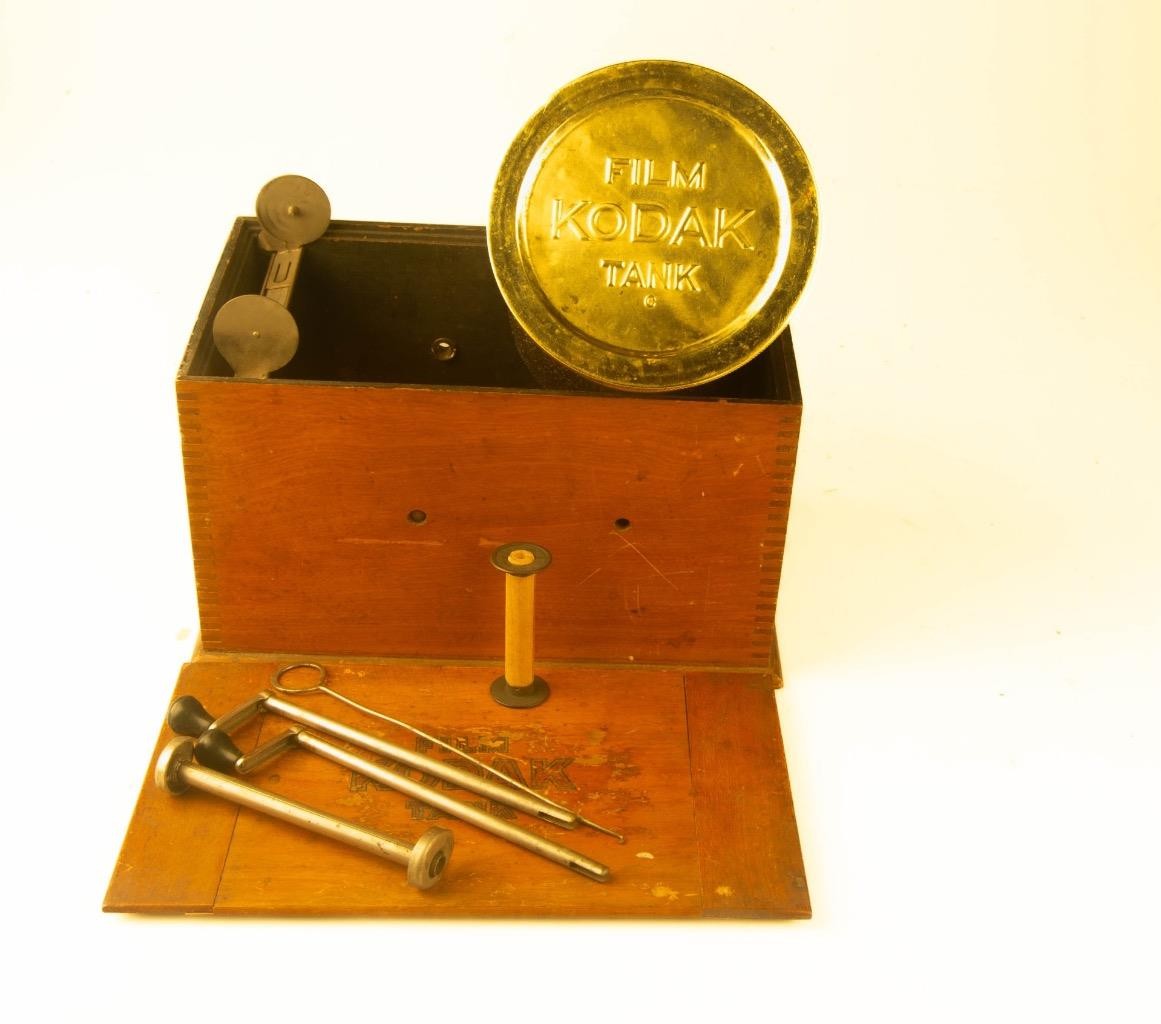 ANTIQUE KODAK FILM DEVELOPING TANK AND BOX MODEL 3 1/2 INS B-2 C1900 REF
