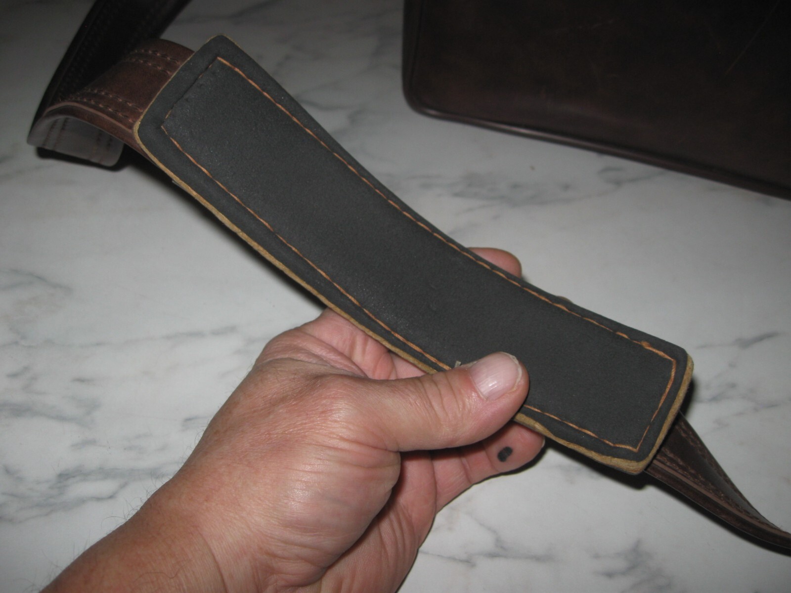 Vintage 11″ x 9″ x 7″ – Brown Leather Camera Bag / Case – With Strap doctor