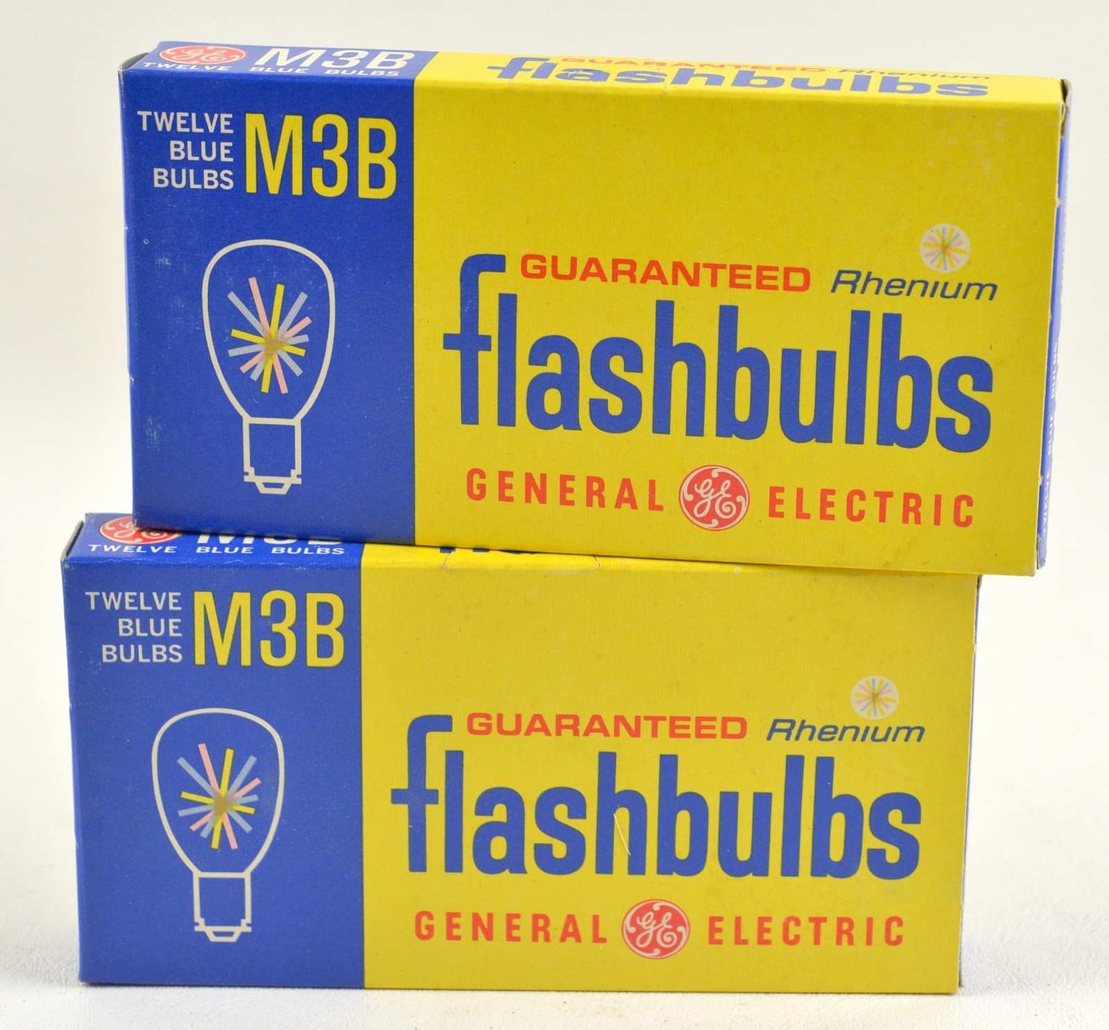 24) Vintage Sylvania M3B Blue Dot Flashbulbs