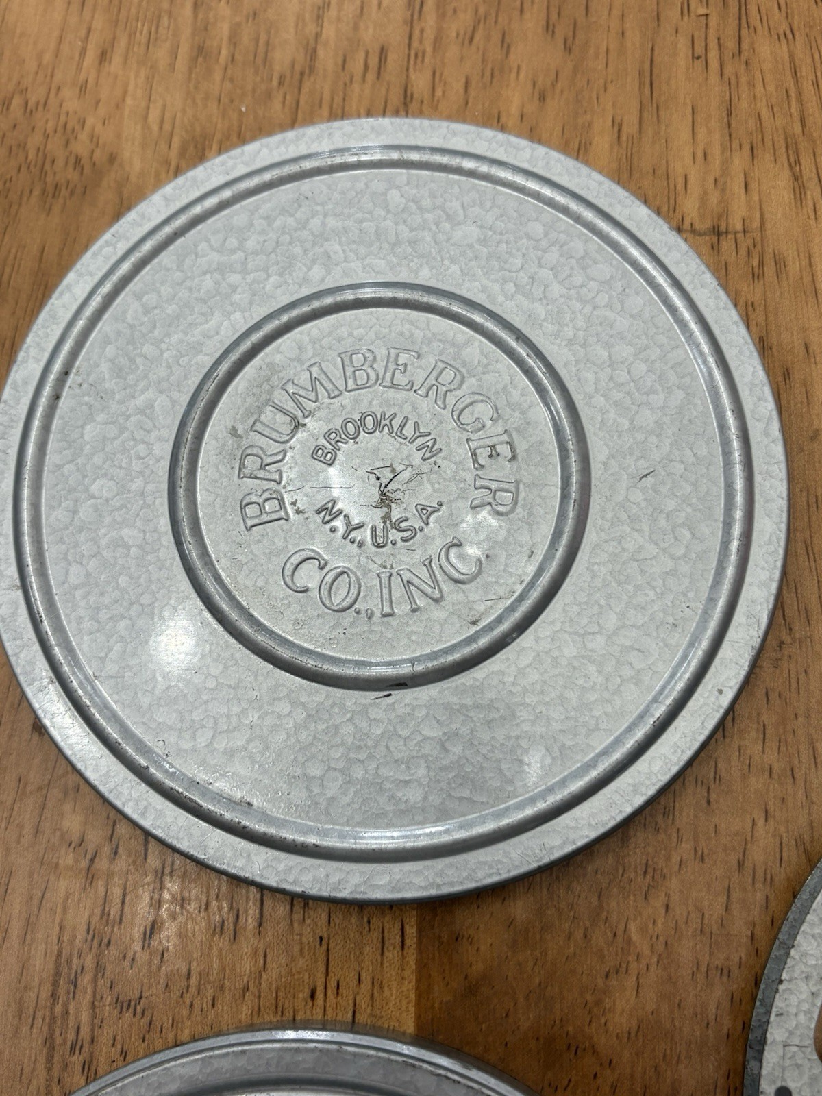 Vintage BRUMBURGER 8mm Film Canister and Take Up Reel 7″ USA Metal Case