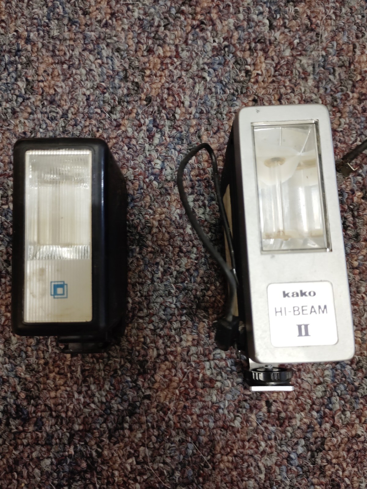 Lot Of Vintage GE Flashbulbs, Flashes And Boxes
