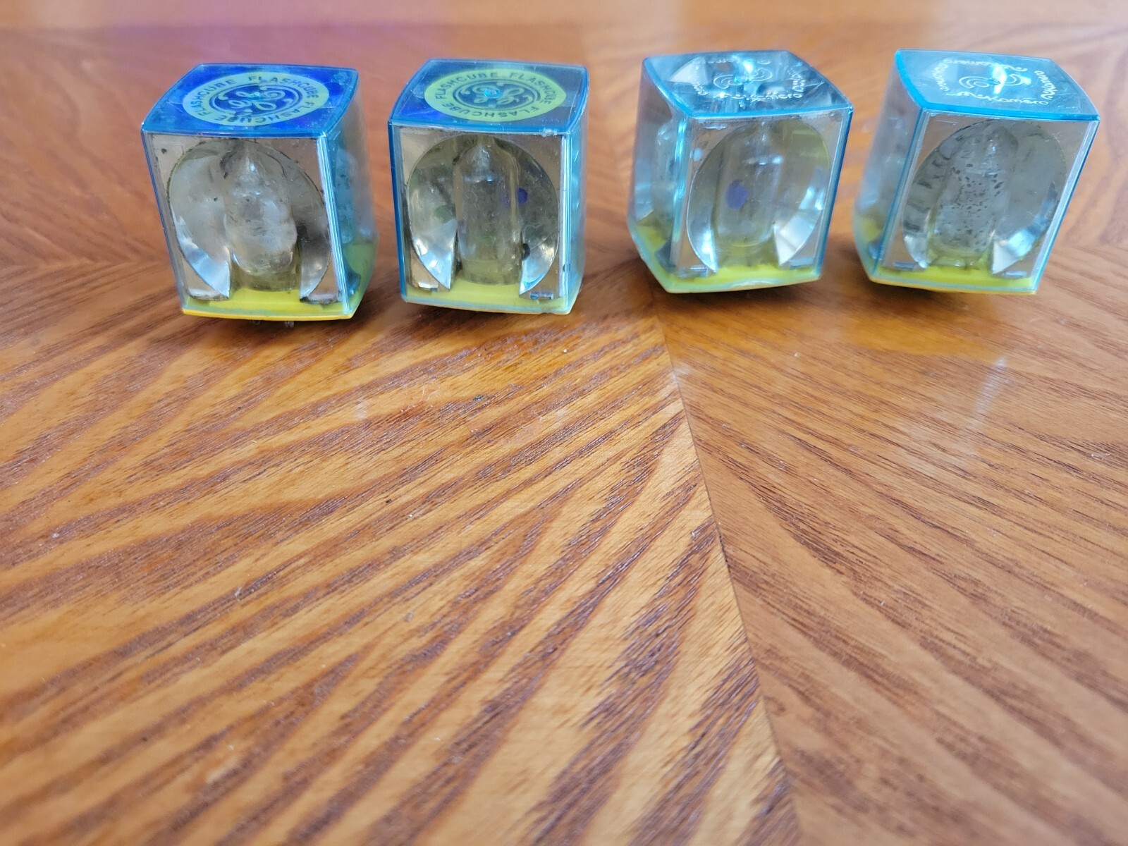 Vintage GE Flash Cubes Assortment