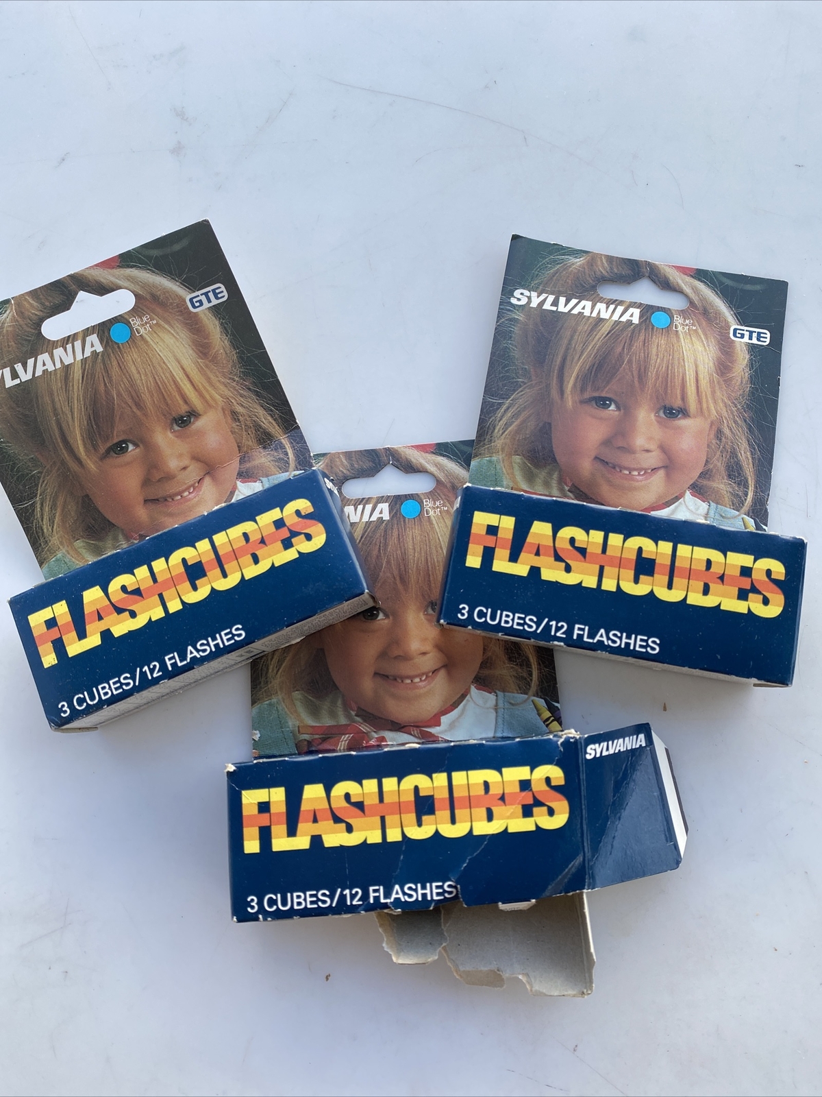 Sylvania Blue Dot Flash Cubes GTE 12 Flashes Lot 9 Cubes