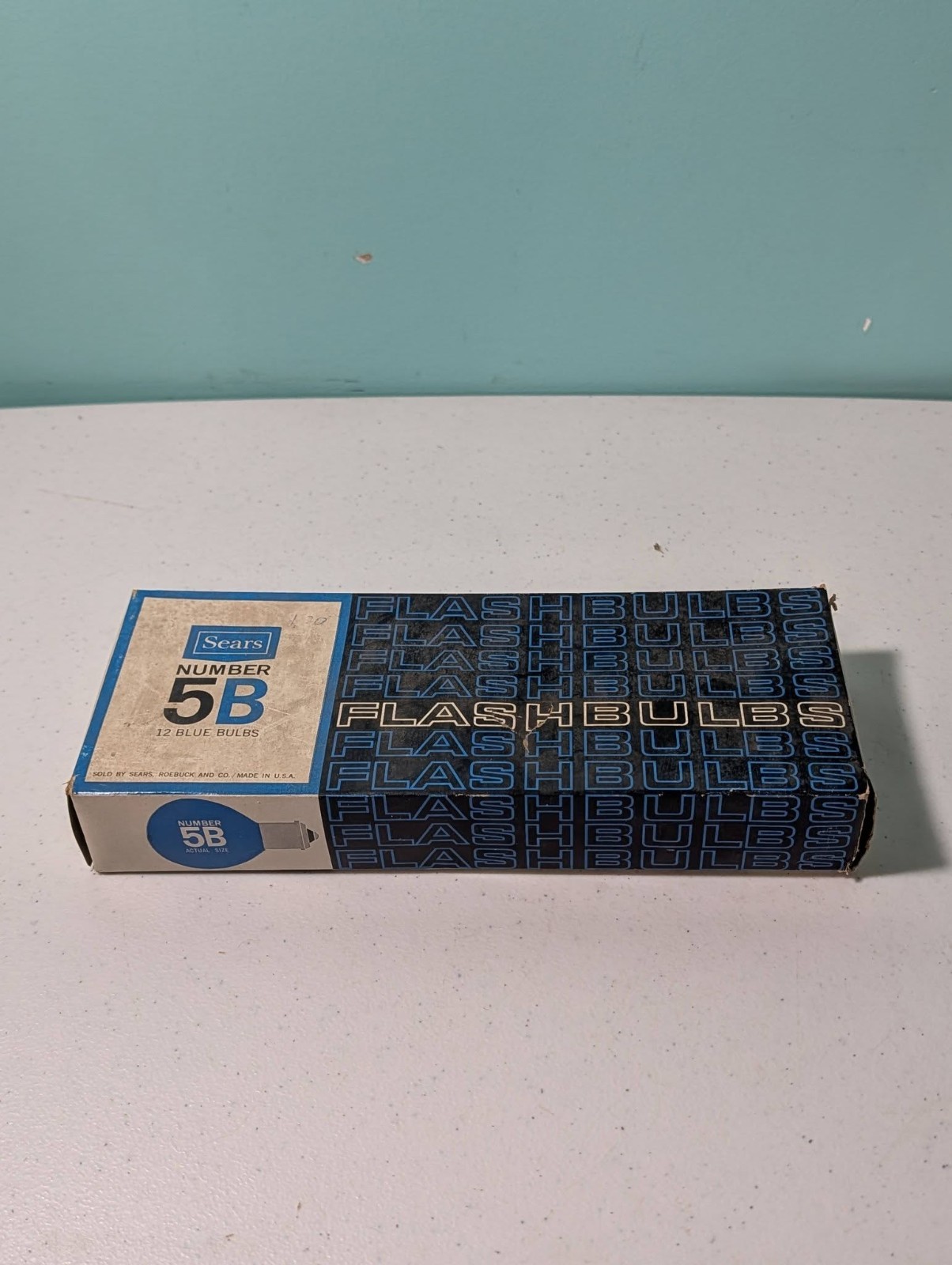 Sears #5B 12 Blue Bulbs Box of 12 Flash Bulbs Vintage