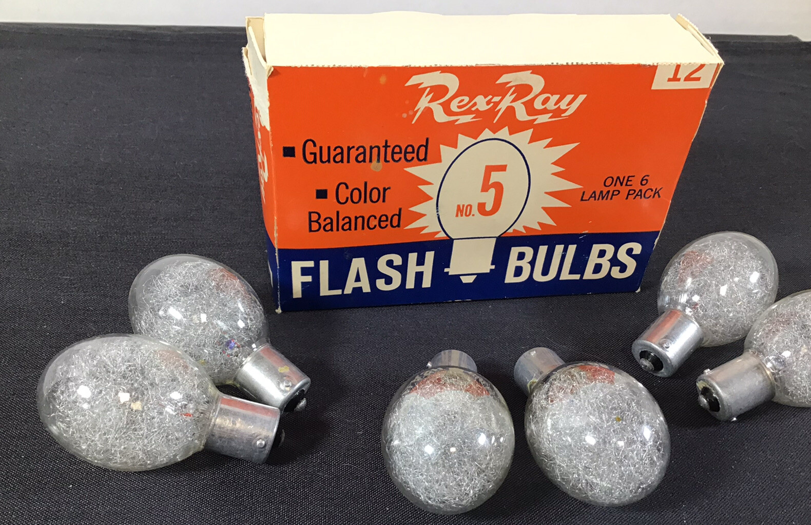 VINTAGE REX RAY FLASH BULBS 6 PACK BULBS NEVER USED New