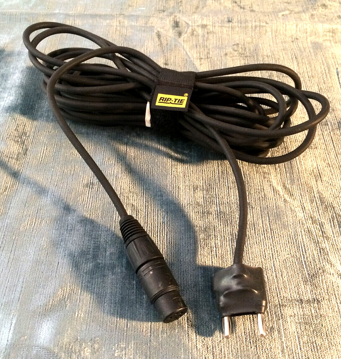 BANANA PLUG to 4-PIN XLR POWER CABLE for NORRIS FILM PRODCTS, TIME-LAPSE MOTORS