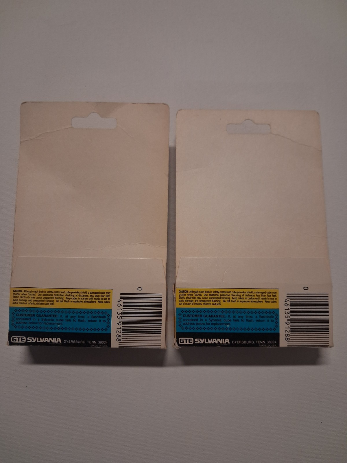 Vintage lot of two 3 Pack ( 12 Flash ) Sylvania Blue Dot Camera Flashcubes