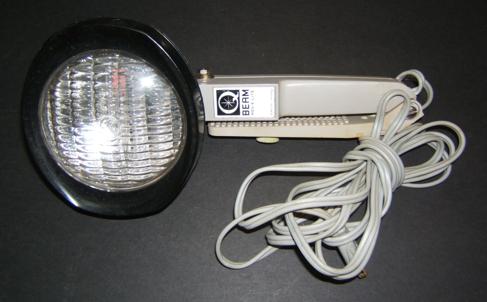 Vintage Q Beam MOV E LITE Model DXK 650-watt good working condition