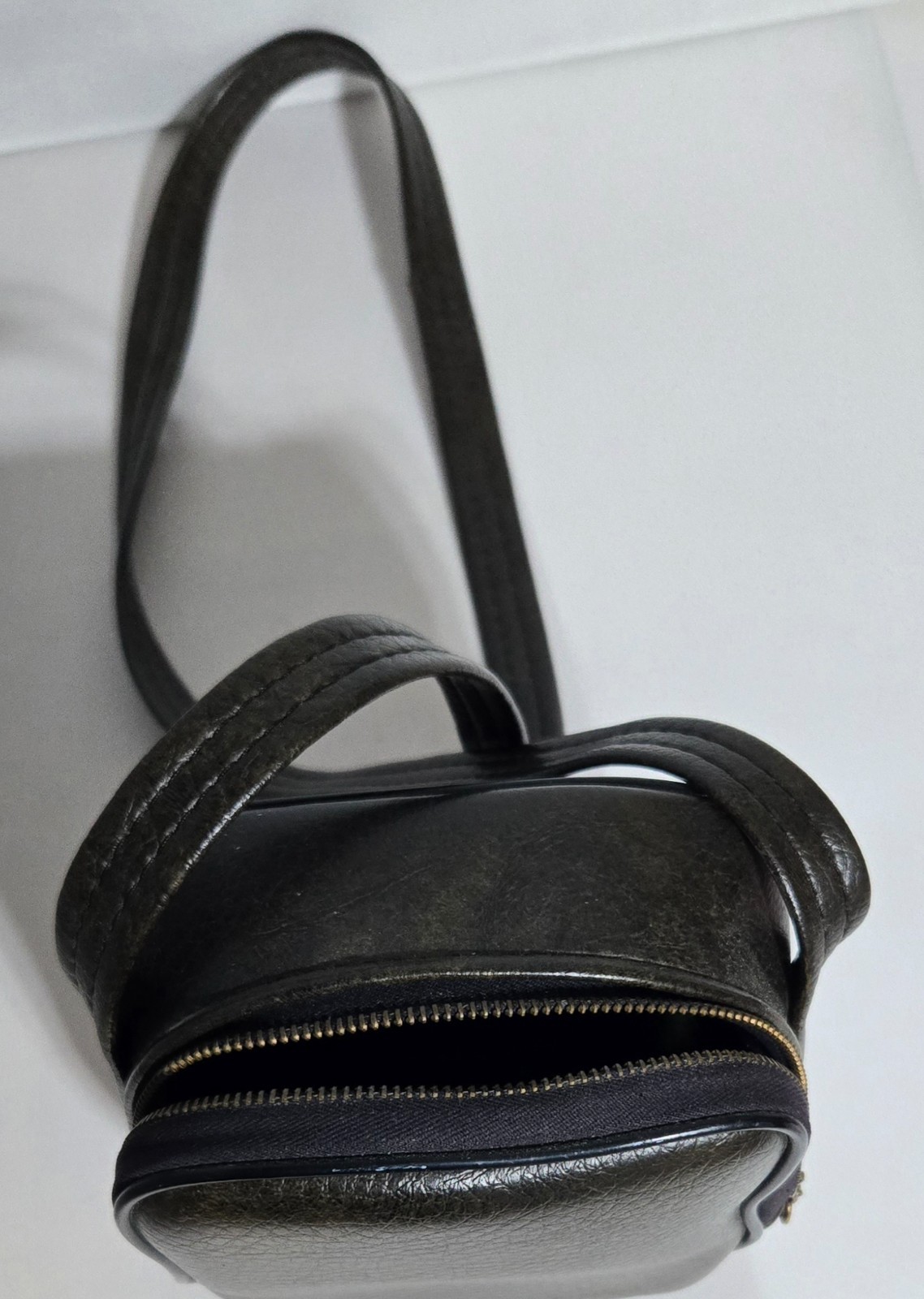 VINTAGE Kodak 5″x6″ Camera Crossbody Bag (Brown) Soft Interior Zipper Closure