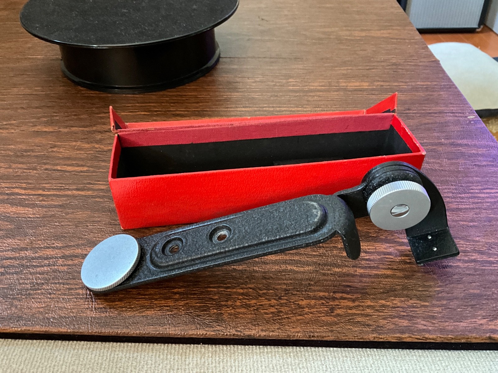 VINTAGE ERNST LEITZ WETZLAR BILTZLEUCHTEHALTER CTOOM FLASH BRACKET CAMERA BOX