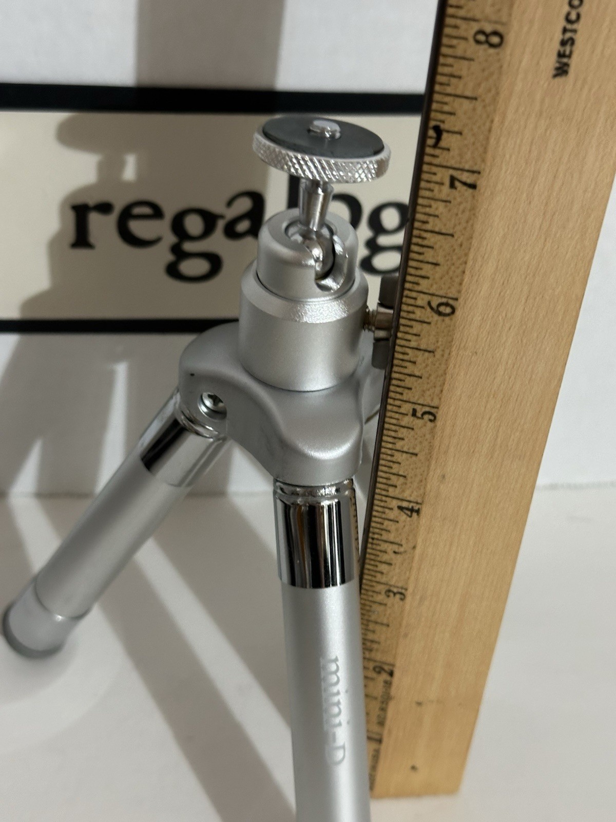 Sunpak Platinum Plus Mini-D Portable Adjustable Hight Tripod with Case – Used