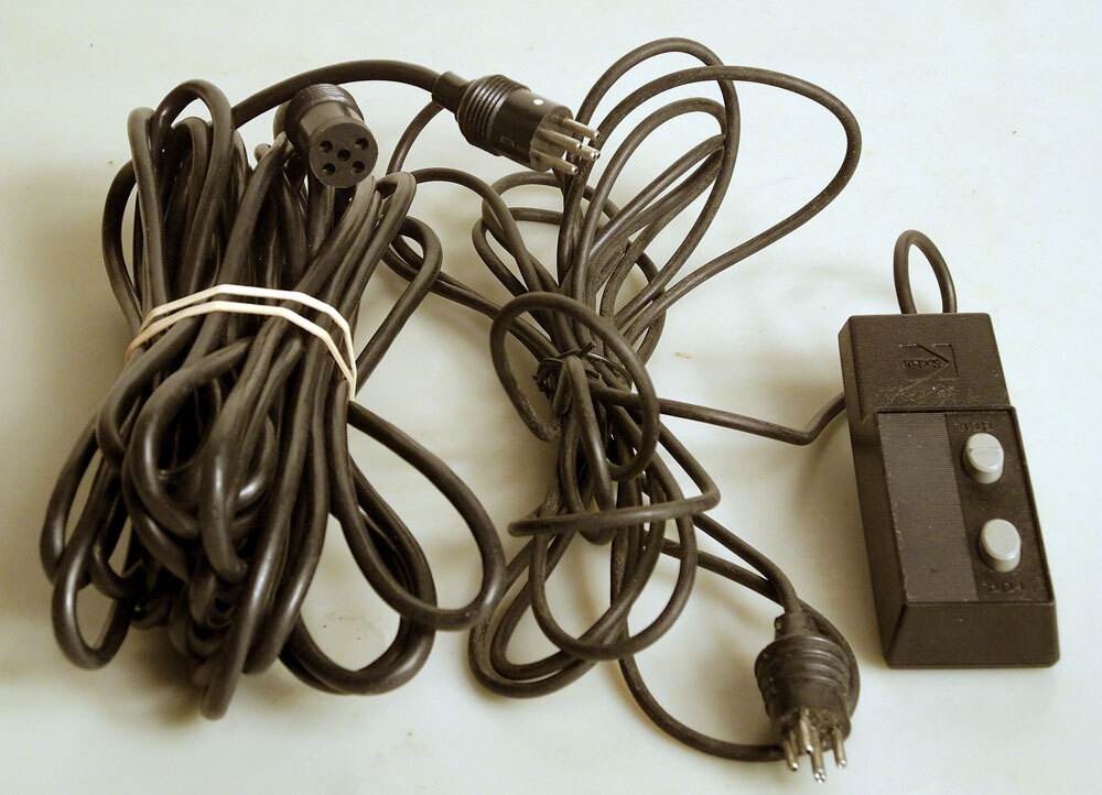Kodak Slide Projector Remote Control Switch with 25 ft Extension