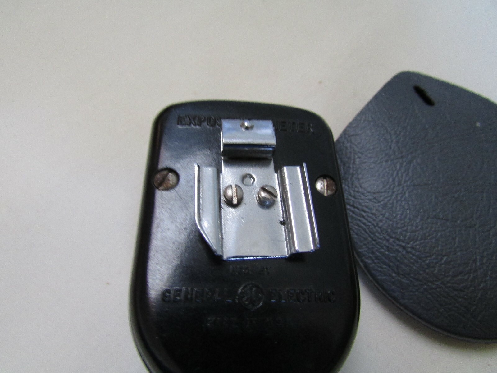Polaroid Speed Exposure Meter GE and Light Reduces for 3000 Film Outdoors