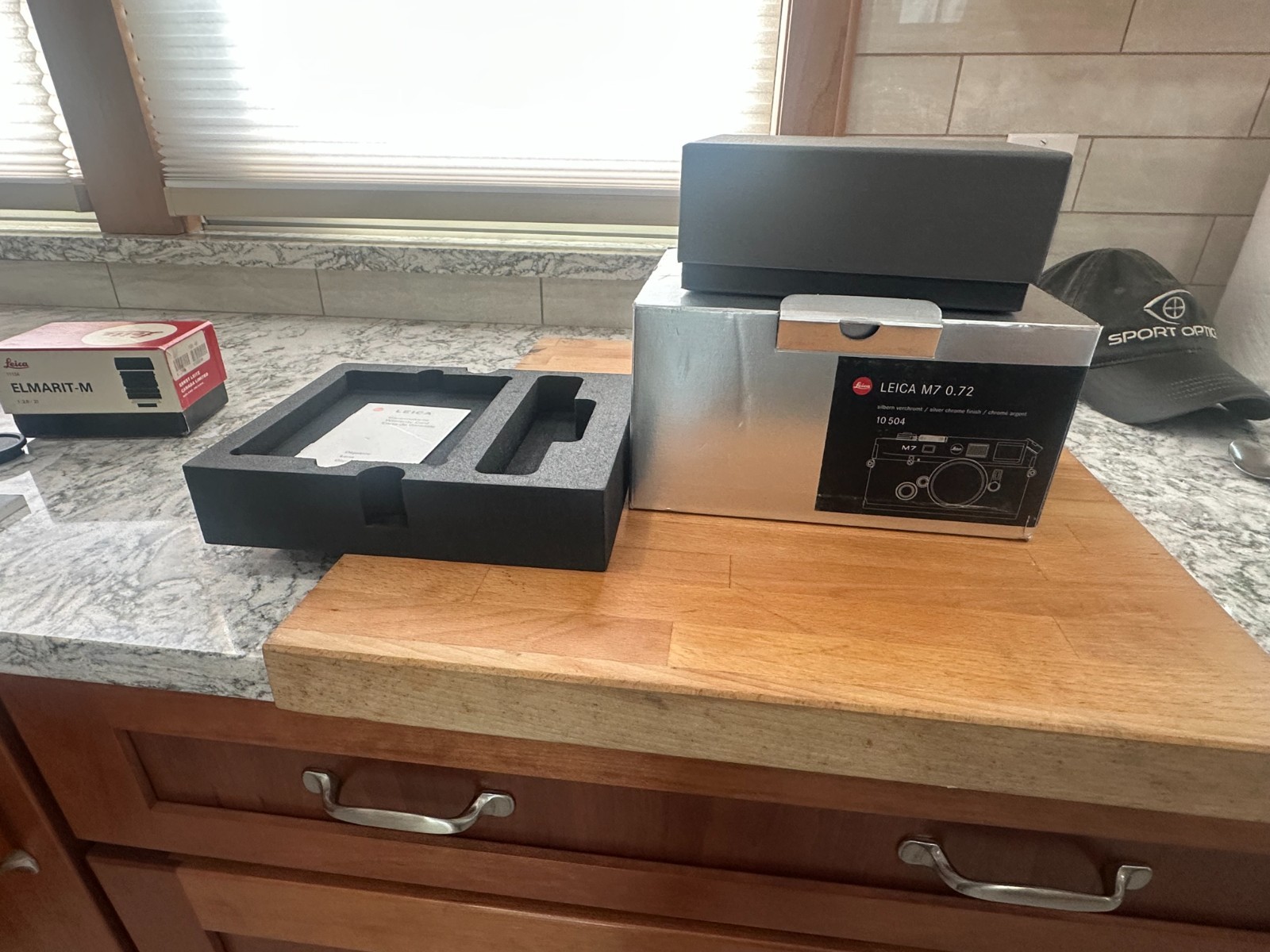 Original Leica boxes: Two lense boxes,One camera body box. See details in photos