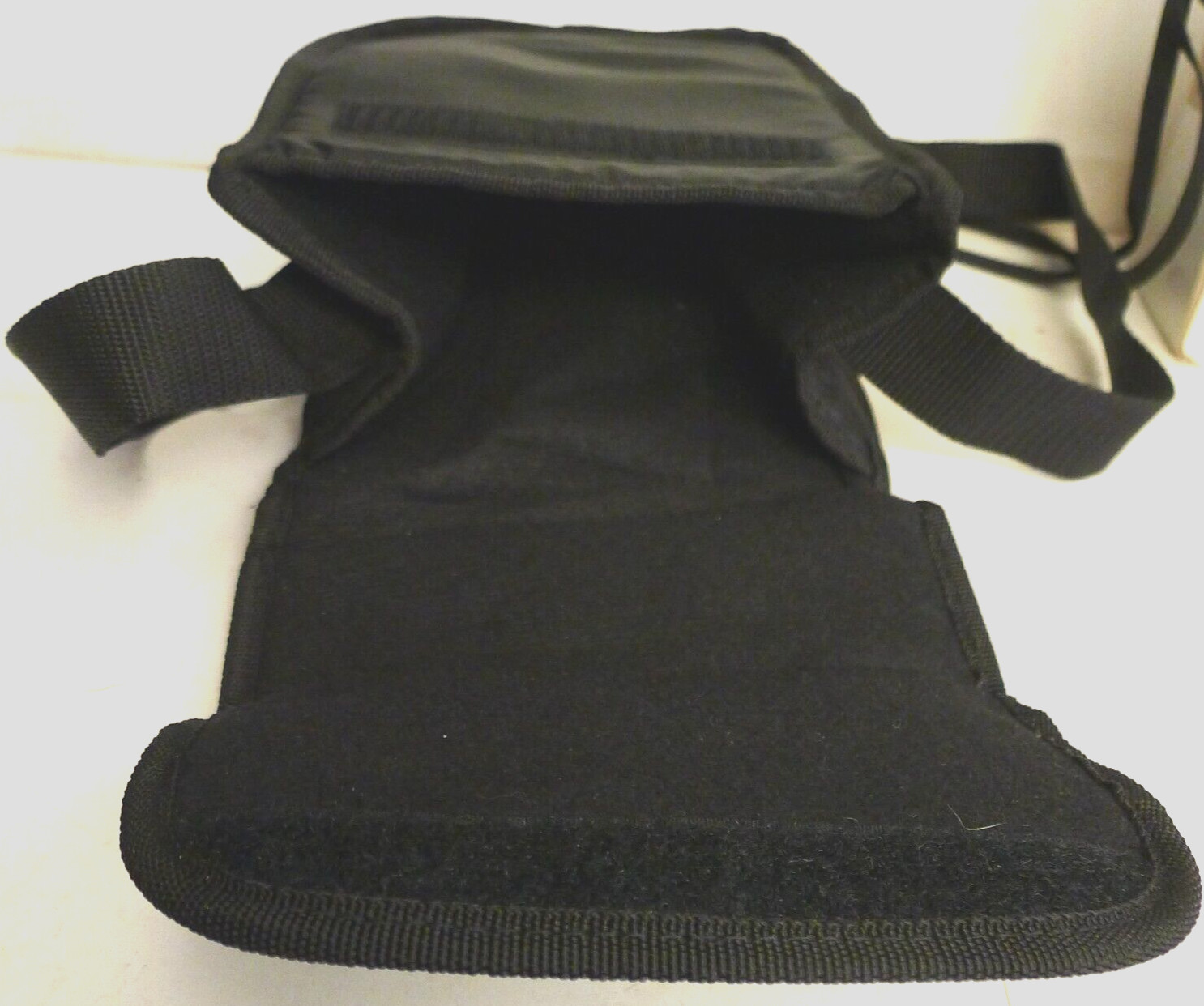Polaroid Black Nylon 600 Model Camera Carrying Bag w/built in Strap -Original