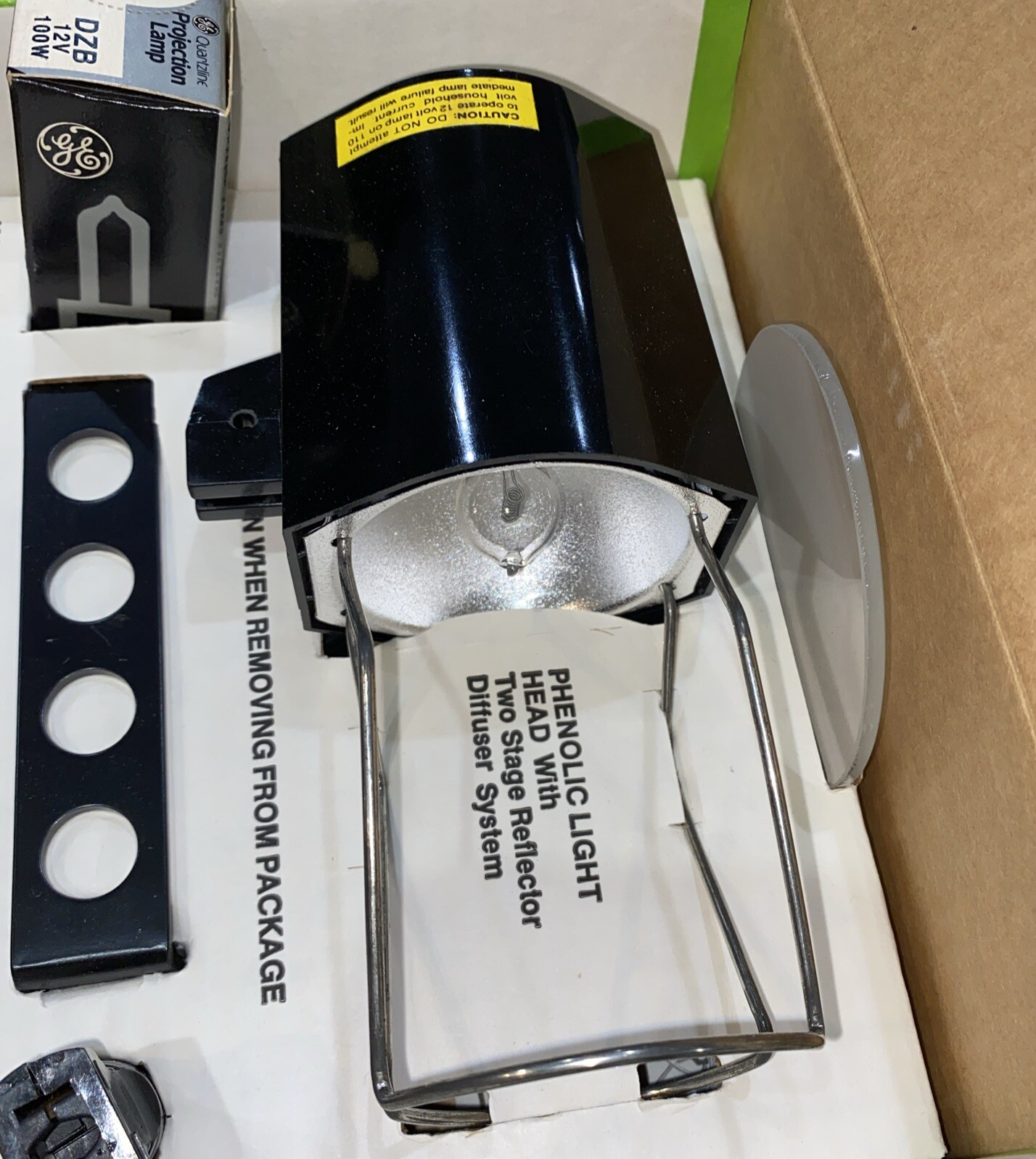 VINTAGE Kenco Dual Beam Video Light AC / DC Very Bright Model T/2 – NEW