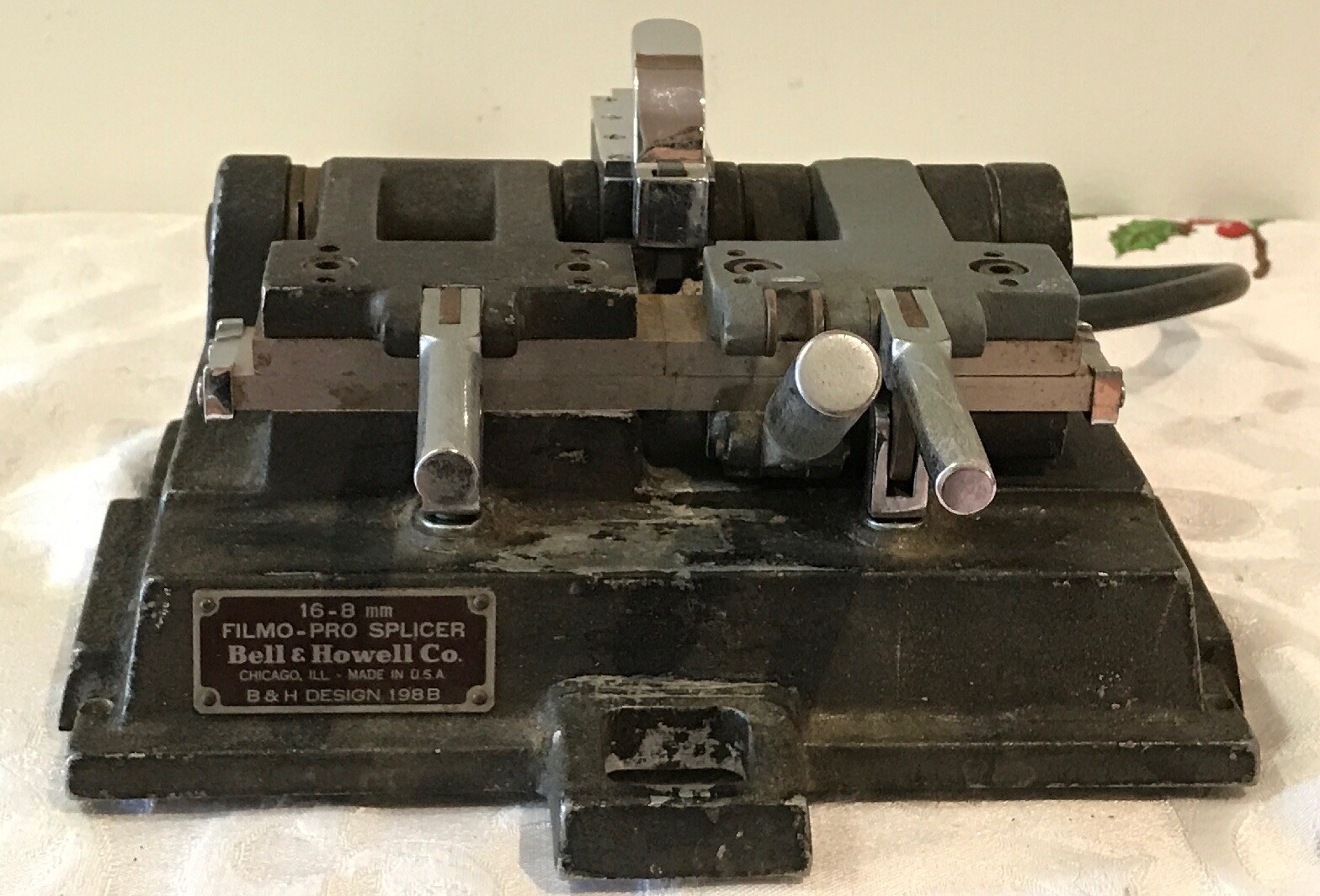 16-8 MM FILMO-PRO SPLICER BELL & HOWELL 198B