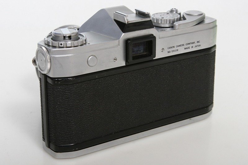 Canon Pellix 35mm SLR Camera With Canon FL 35mm f2.5 Lens