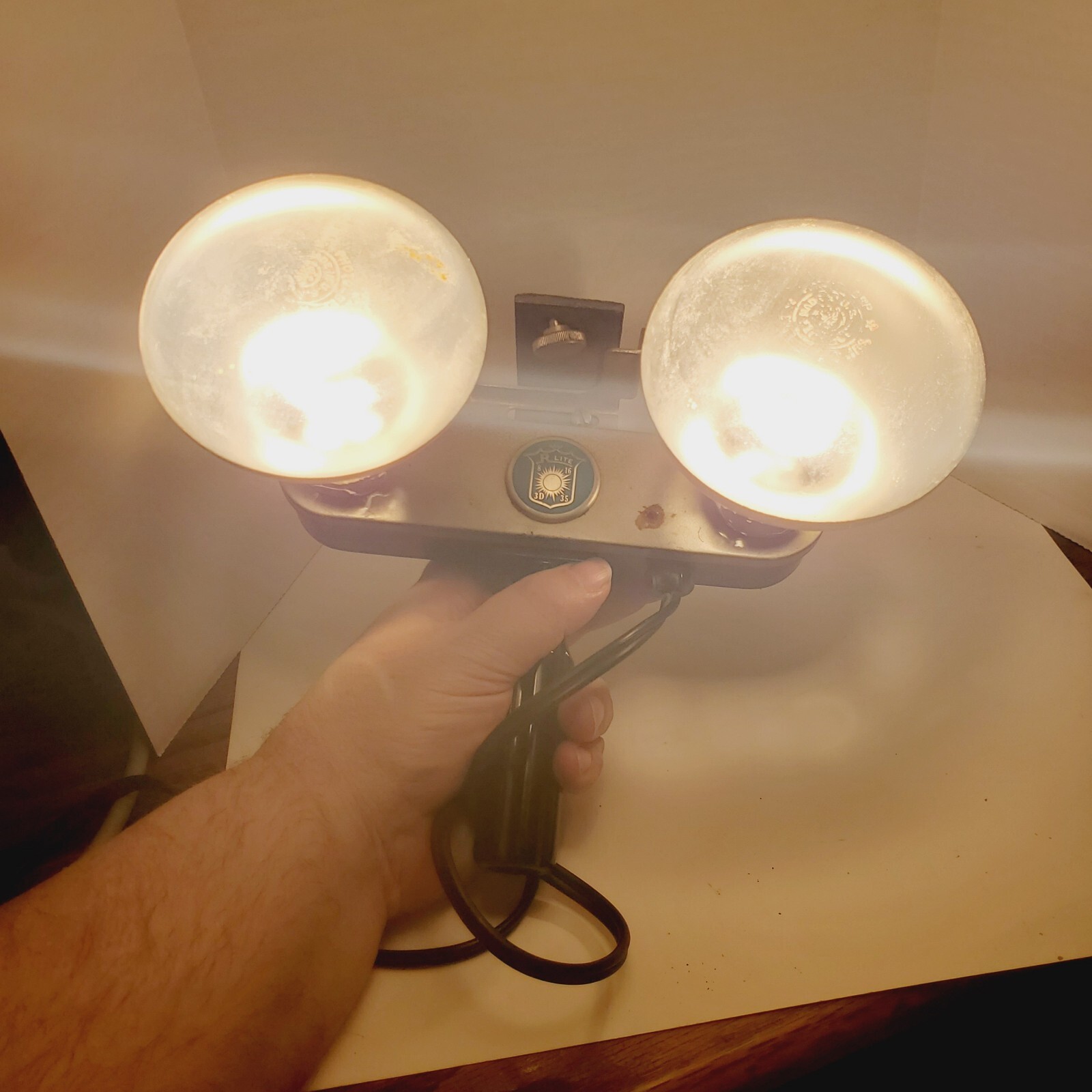 Working Remsel 2 Socket Photo Light Bar With Handle Case 300 Watt Bulbs Included