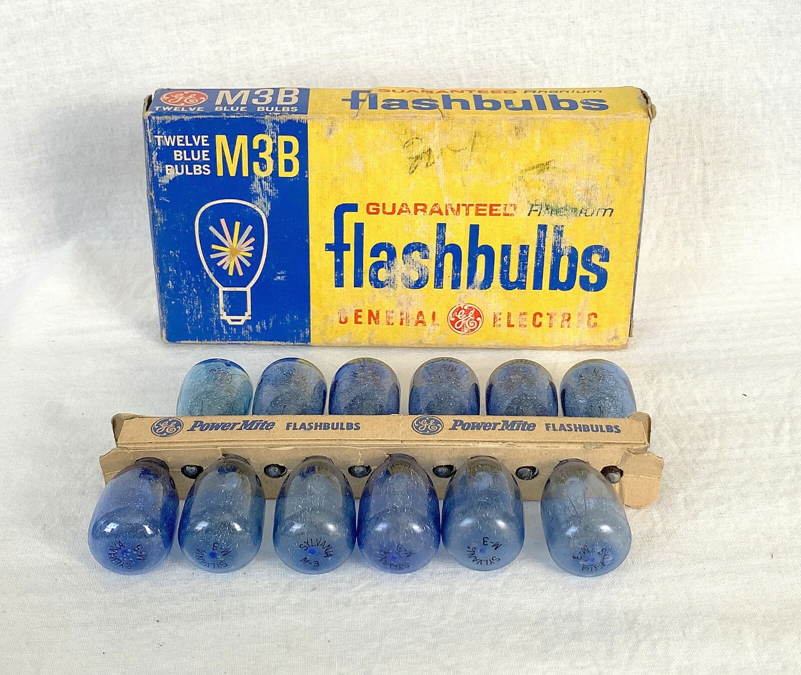 General Electric M3B 12 Blue Rhenium Flashbulbs (NOS)