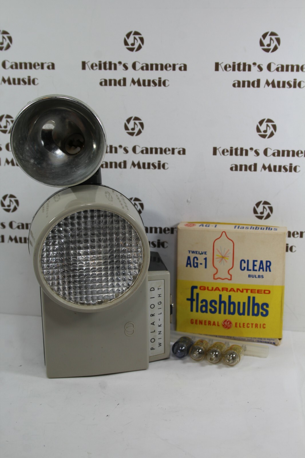 Polaroid Camera Wink Light Model 250 + top flash bowl + bulbs clean but untested