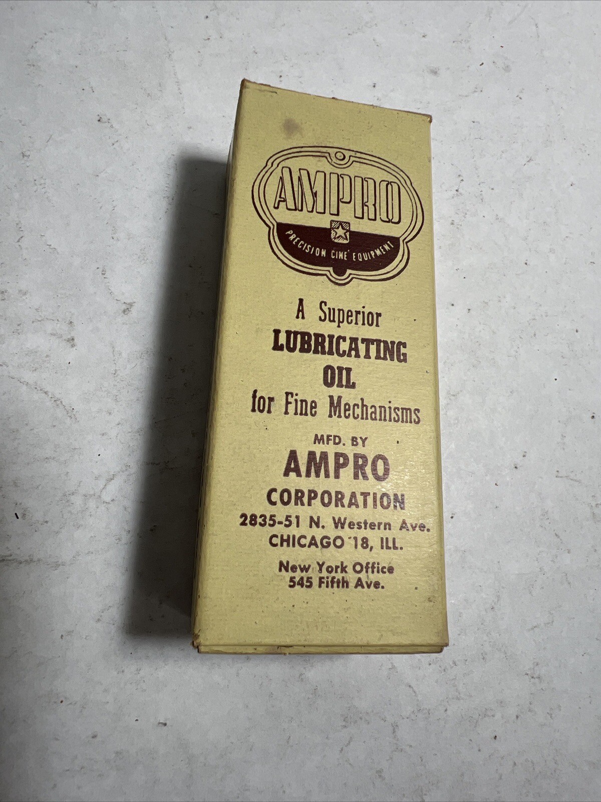 AMPRO Stylist Projector Accessory Kit: 1 Bottle Amproil, 5 Fuses, 1 Brush w/Box