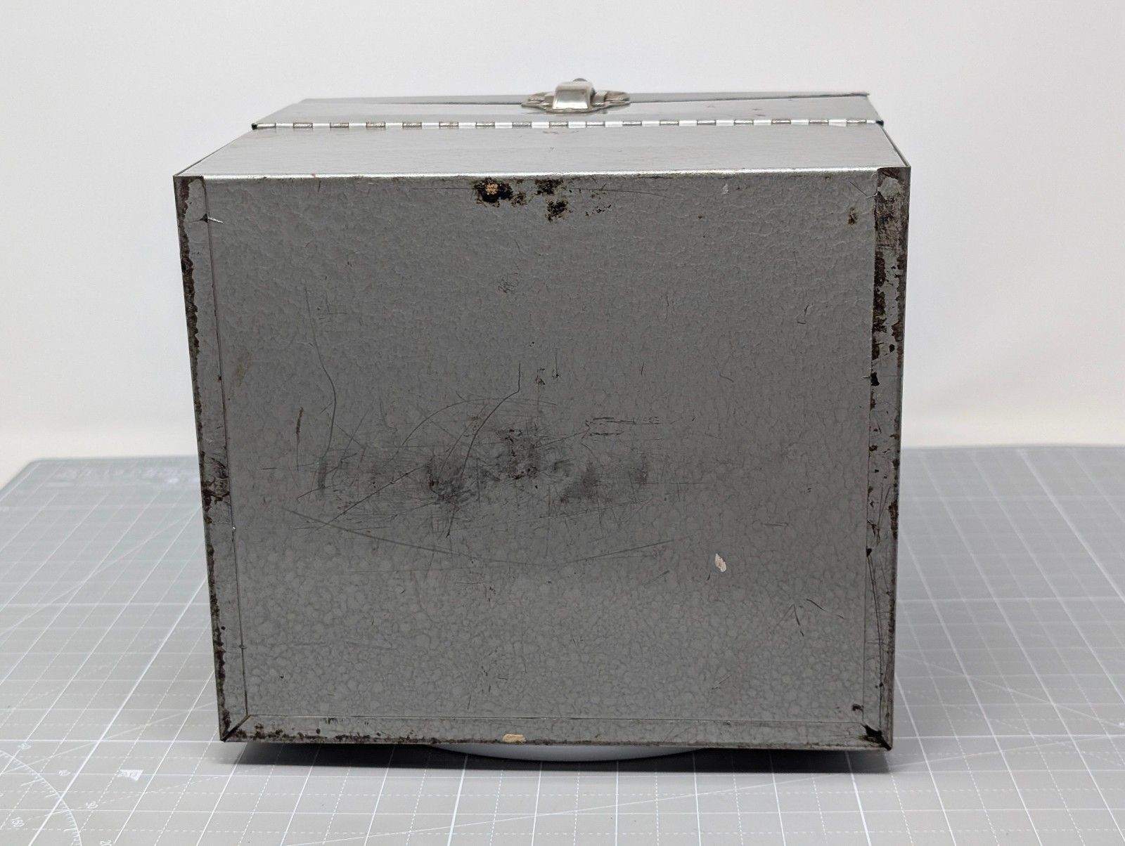 VTG Logan Deluxe Metal 8mm Film Chest 12 Slots Box Storage + 11 Reels & Cases