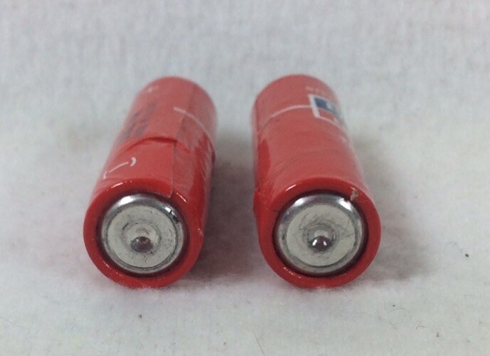 Vtg EVEREADY “Nine Lives” Photographic Flash No.460 45volts, & 2AA Batteries