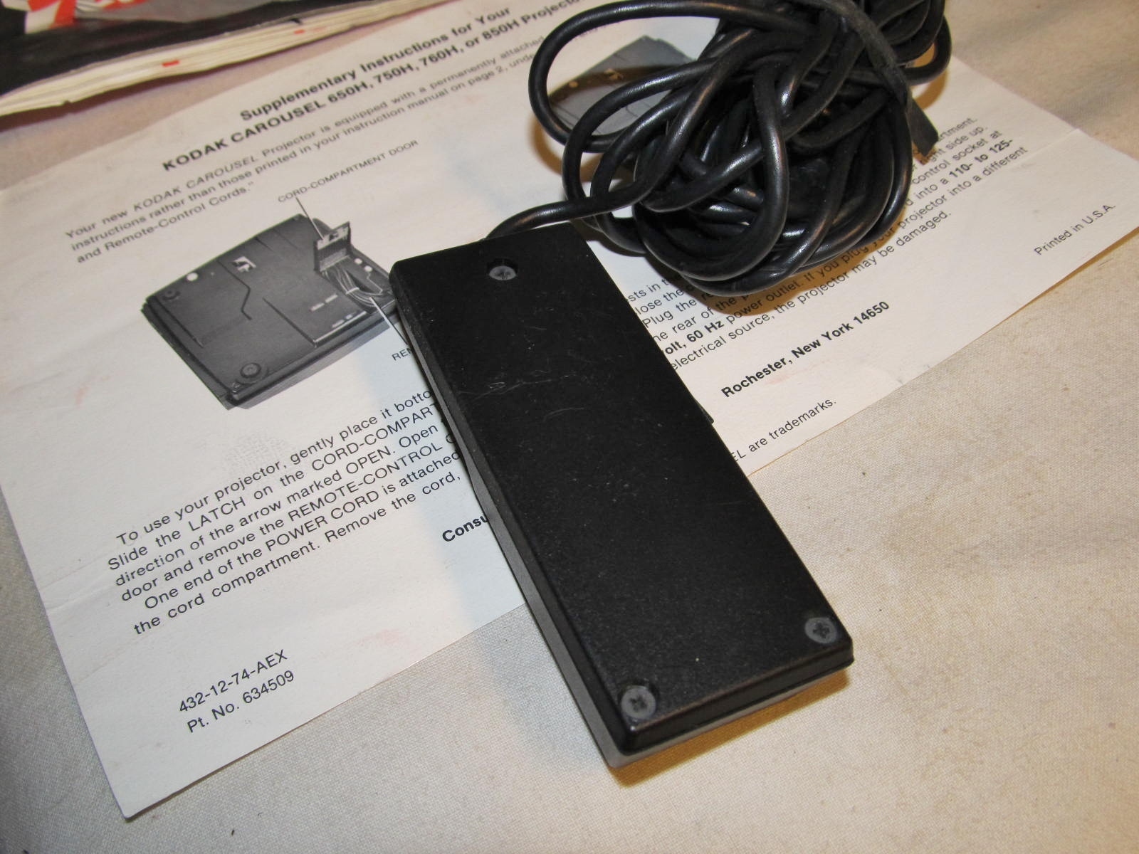 Vtg KODAK Slide Projector Wired Remote/750H Manual/Ektanar C 102mm Lens J0064