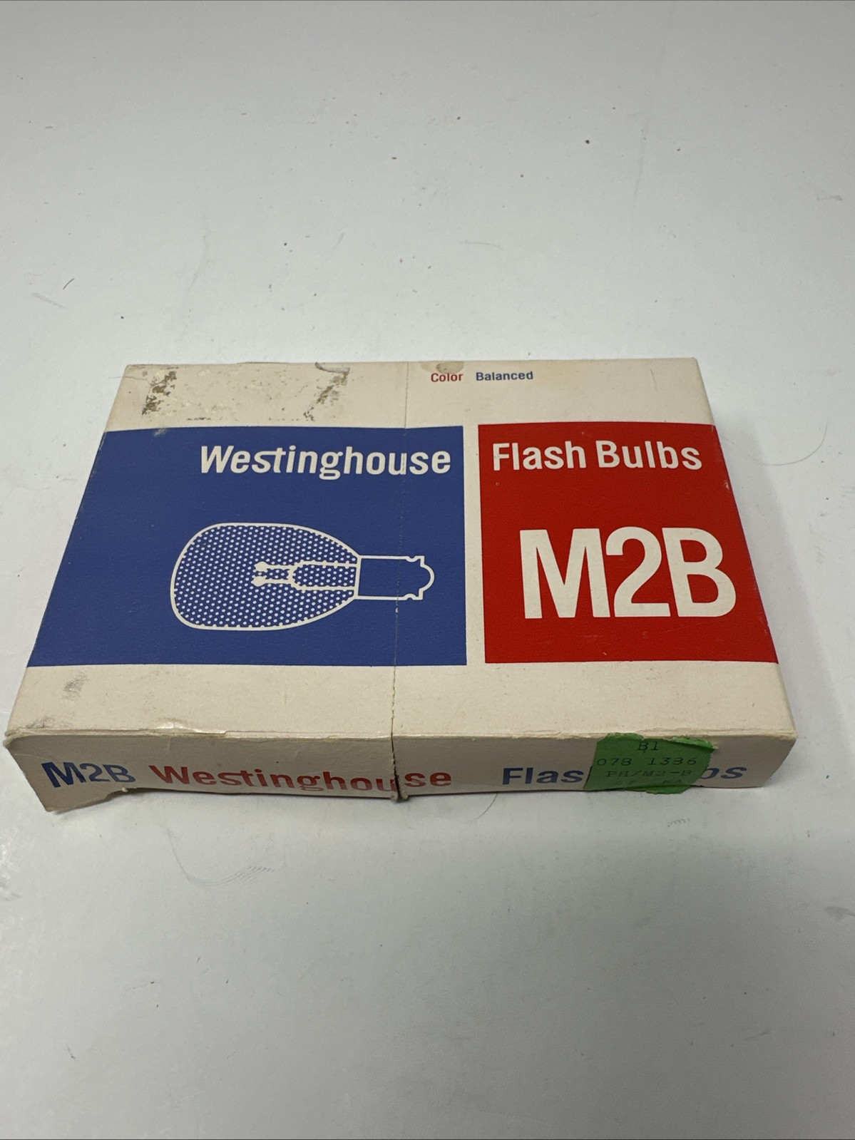 Vintage WESTINGHOUSE FLASH BULBS M2B, 11 Bulbs Open Box