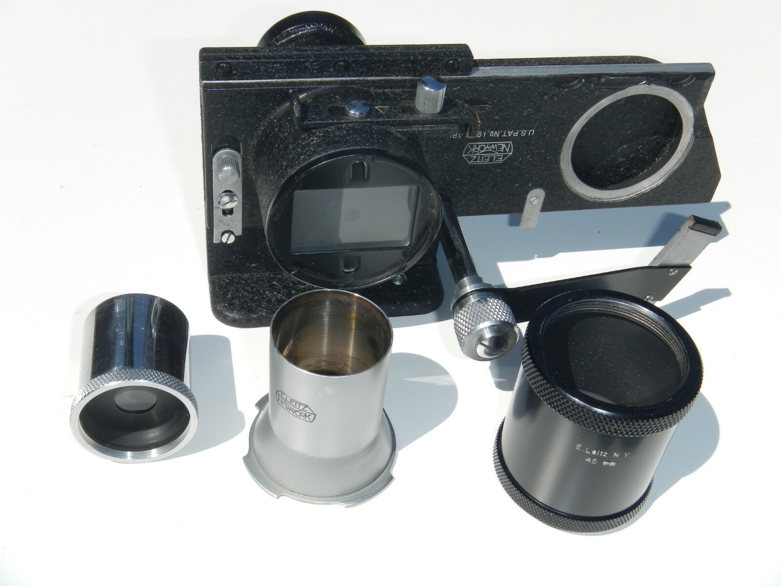 E. LEITZ NEW YORK FULDY FocoSlide w/ LGCOO 5x Magnifier & 45mm Extension Tube