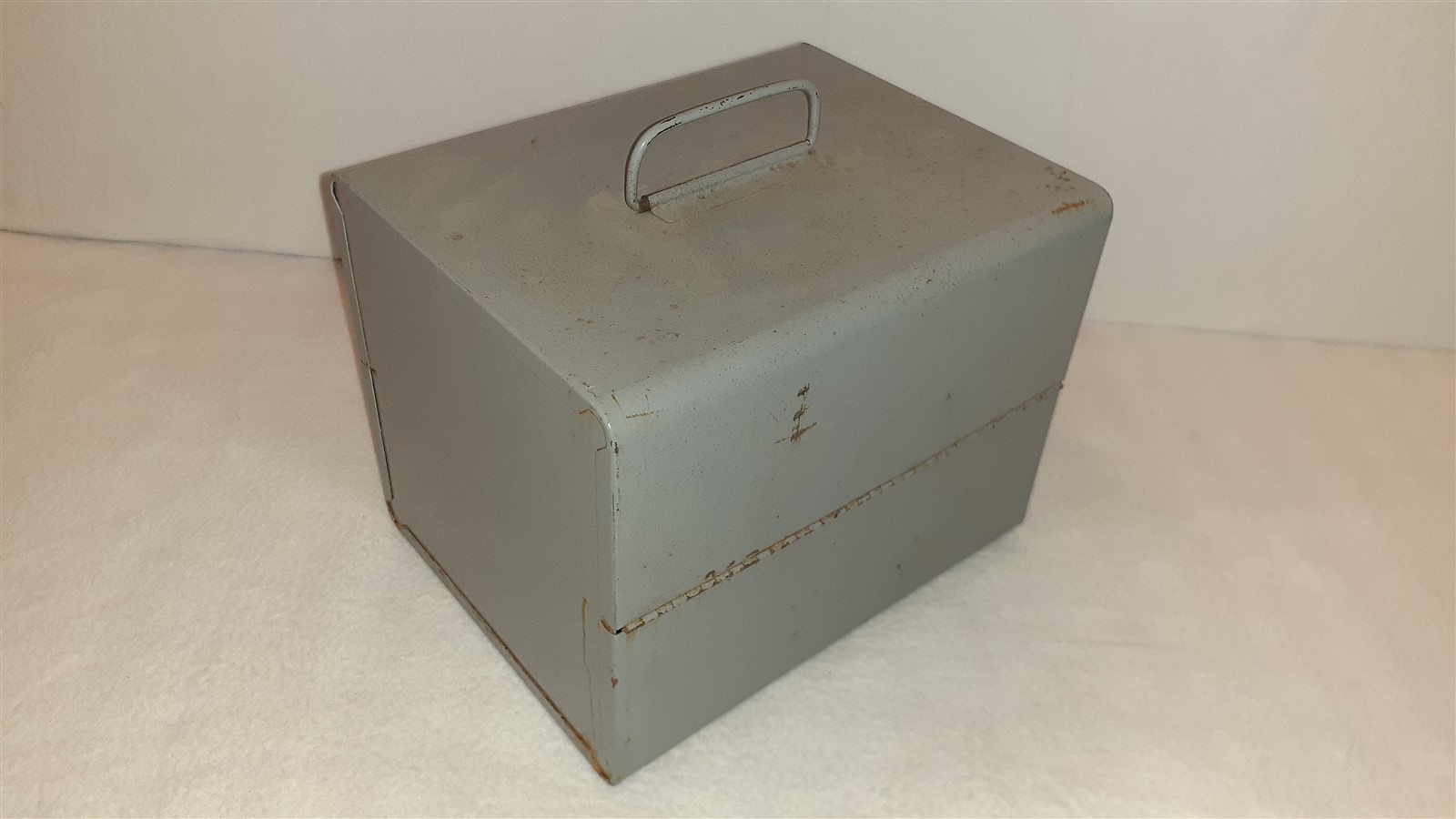 Vintage Brumberger Movie Film Metal Storage Case Holds 12 7″ Reels