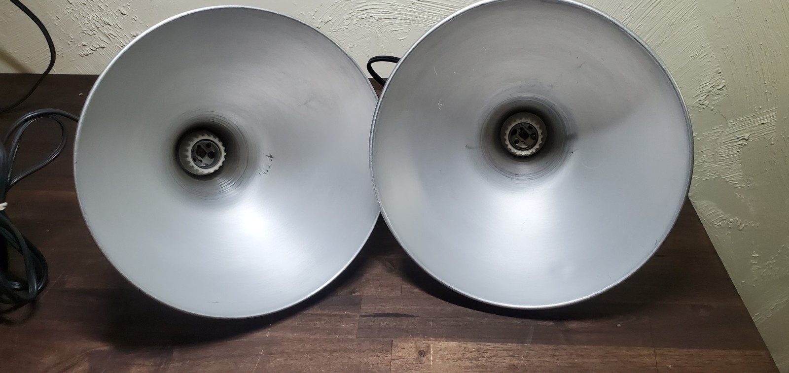 Pair Of Acme Lite Aluminum Photo Shoot Light Fictures Tested With Brackets