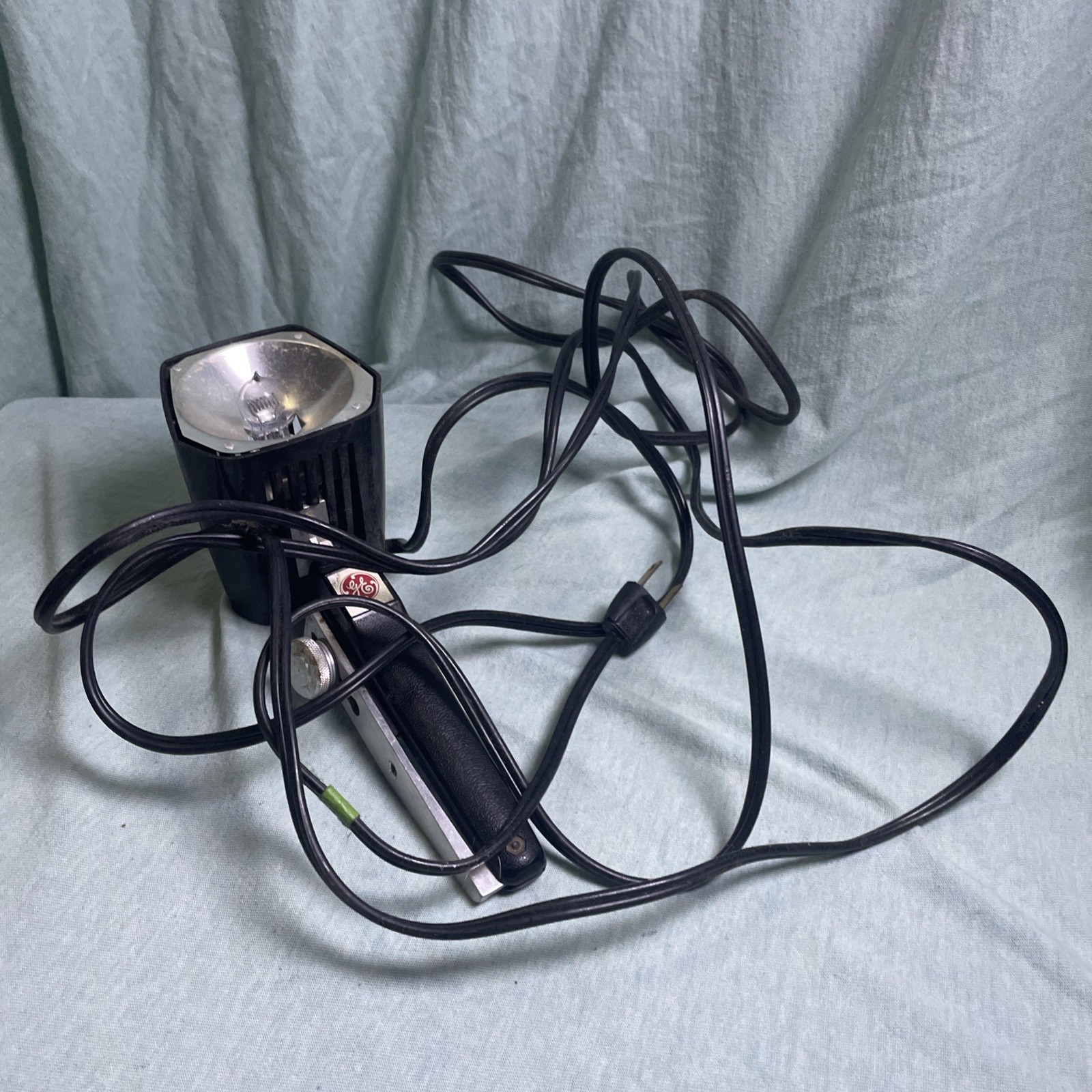 Vintage Movie Camera Flood Spot Light GE Mardi Gras 650 W 120 V Tested Working