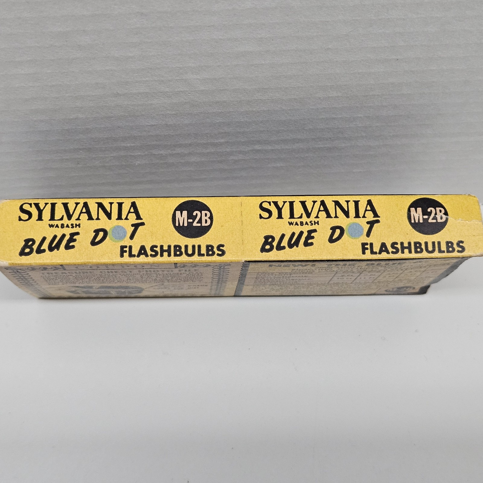 Sylvania Blue Dot Superflash Bulbs 10 In Pack Vtg 1950’s M-2 M-2B Flashbulbs