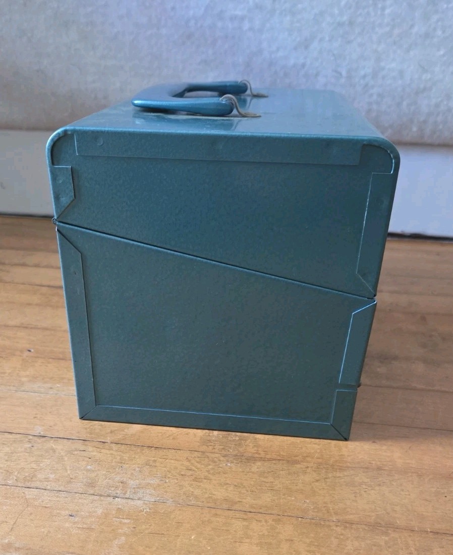 Super 8mm Film Storage Case Box with 12 Slots & 12 Metal Reel Canisters Vtg 1960