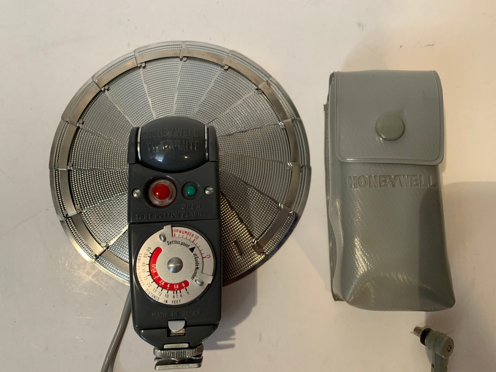 Vintage Honeywell Tilt-A-Mite Folding Fan Camera Flash with Case Vintage Honeywe