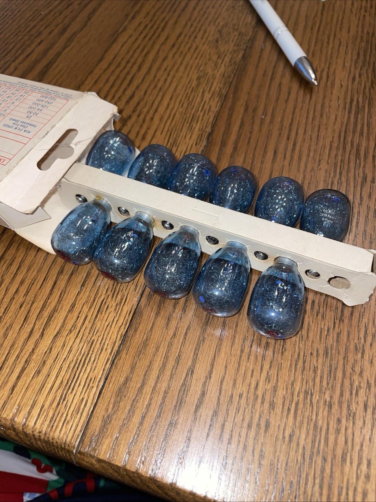 Vintage GE M2B Flashbulbs – 12 Blue Bulbs – General Electric-11 In Box