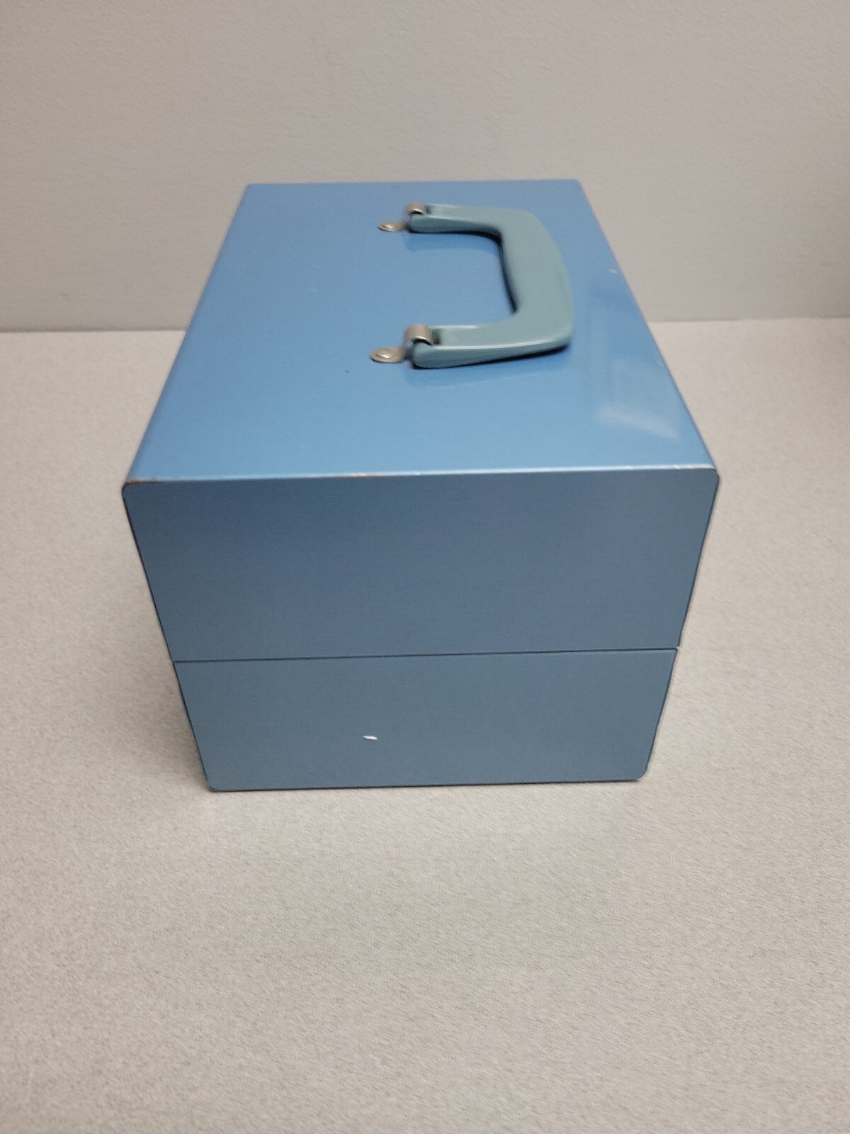 Metal Blue 8mm Movie Reel Chest Box 12 Slot Film Storage Case
