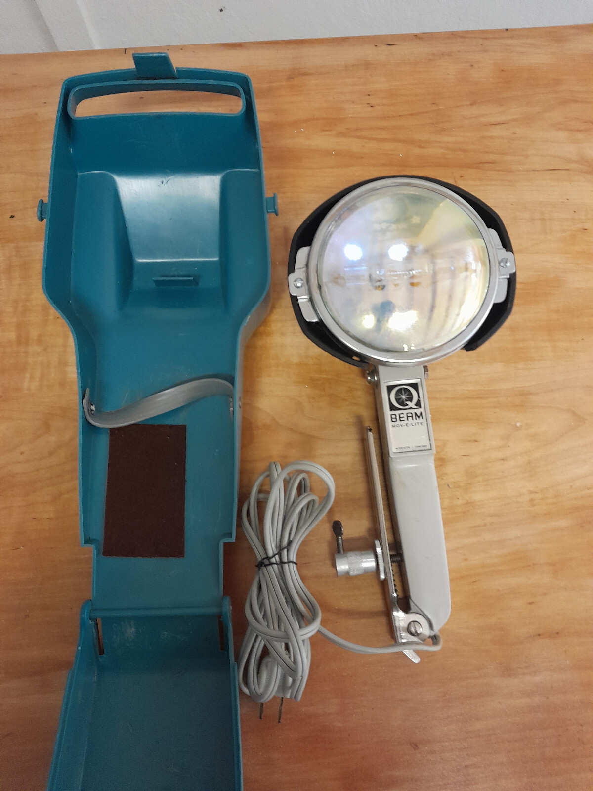 Q-Beam Acme Lite MOV-E-LITE Vintage Movie Production Light with Case