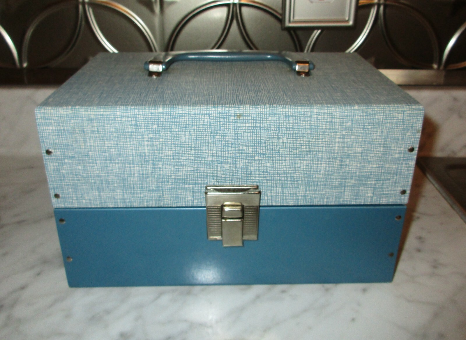 Vintage Metal Korvette Movie Reels & Carrying Storage Case