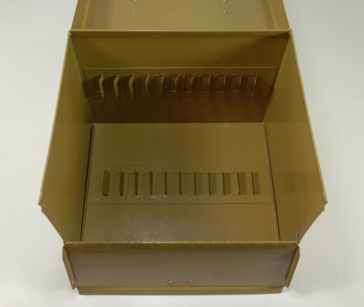 Vintage Logan 8 mm Metal Reel Chest Case Holds 12 – 400’ Reels & Cans
