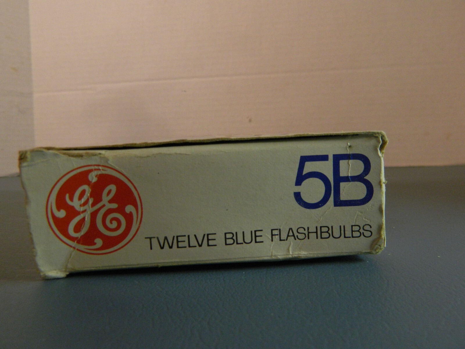 Old vintage GE Flash Bulbs 5B for Camera 1970’s Sylvania Cubes Westinghouse